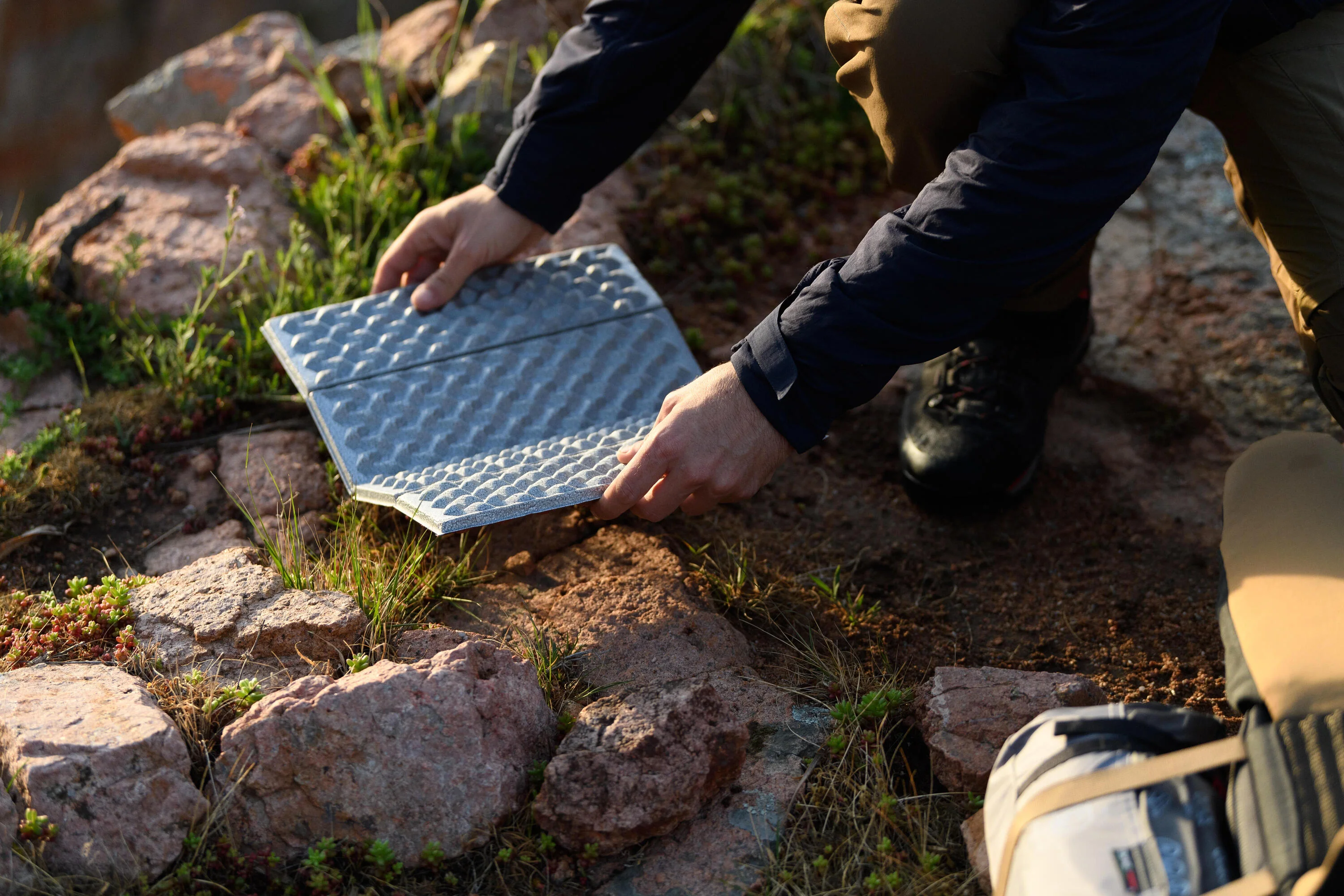 Forclaz Trek Pad Outdoor Foam Seat - Image 7