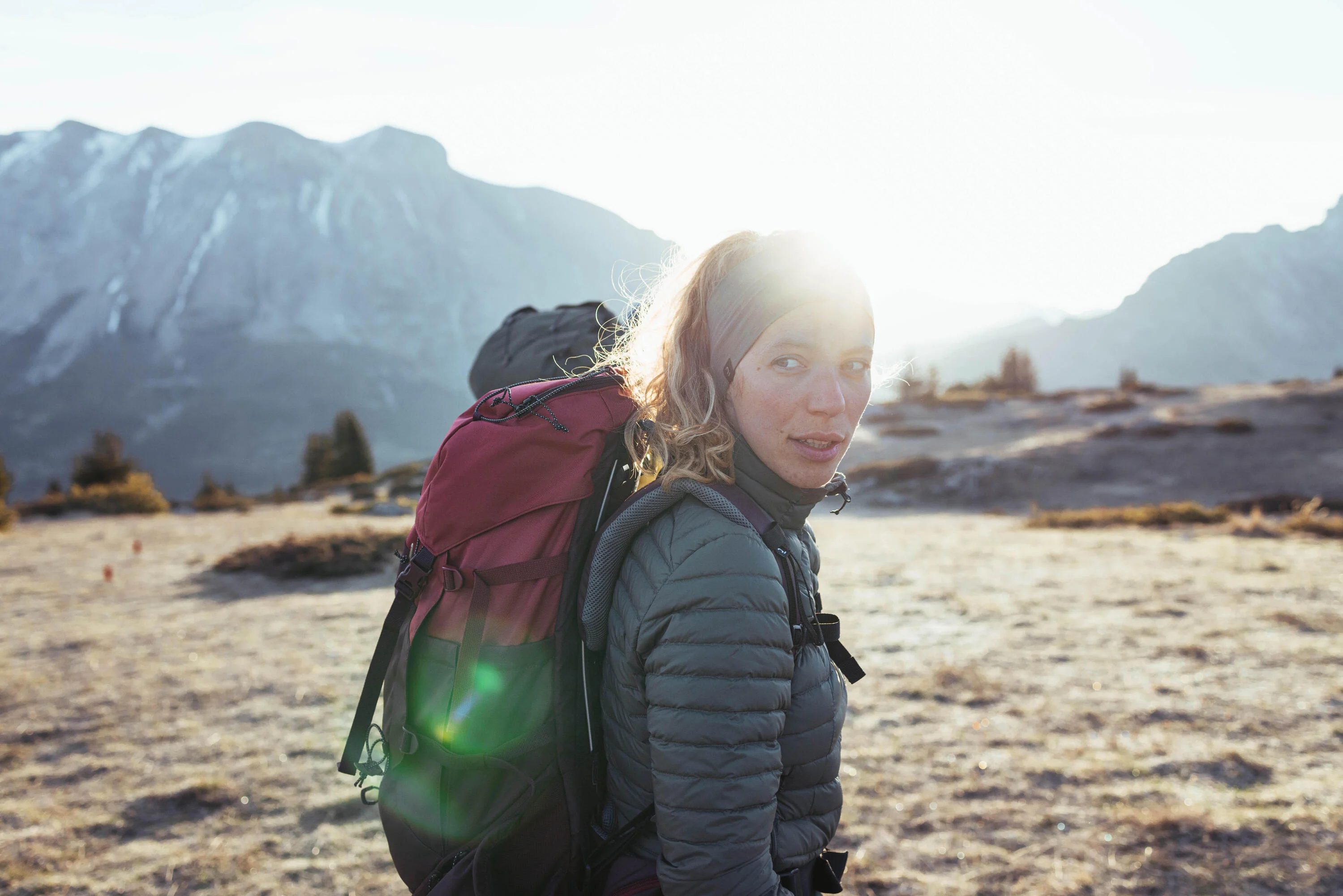 Simond  Women's MT100 Easyfit 50L Backpacking Pack - Image 9